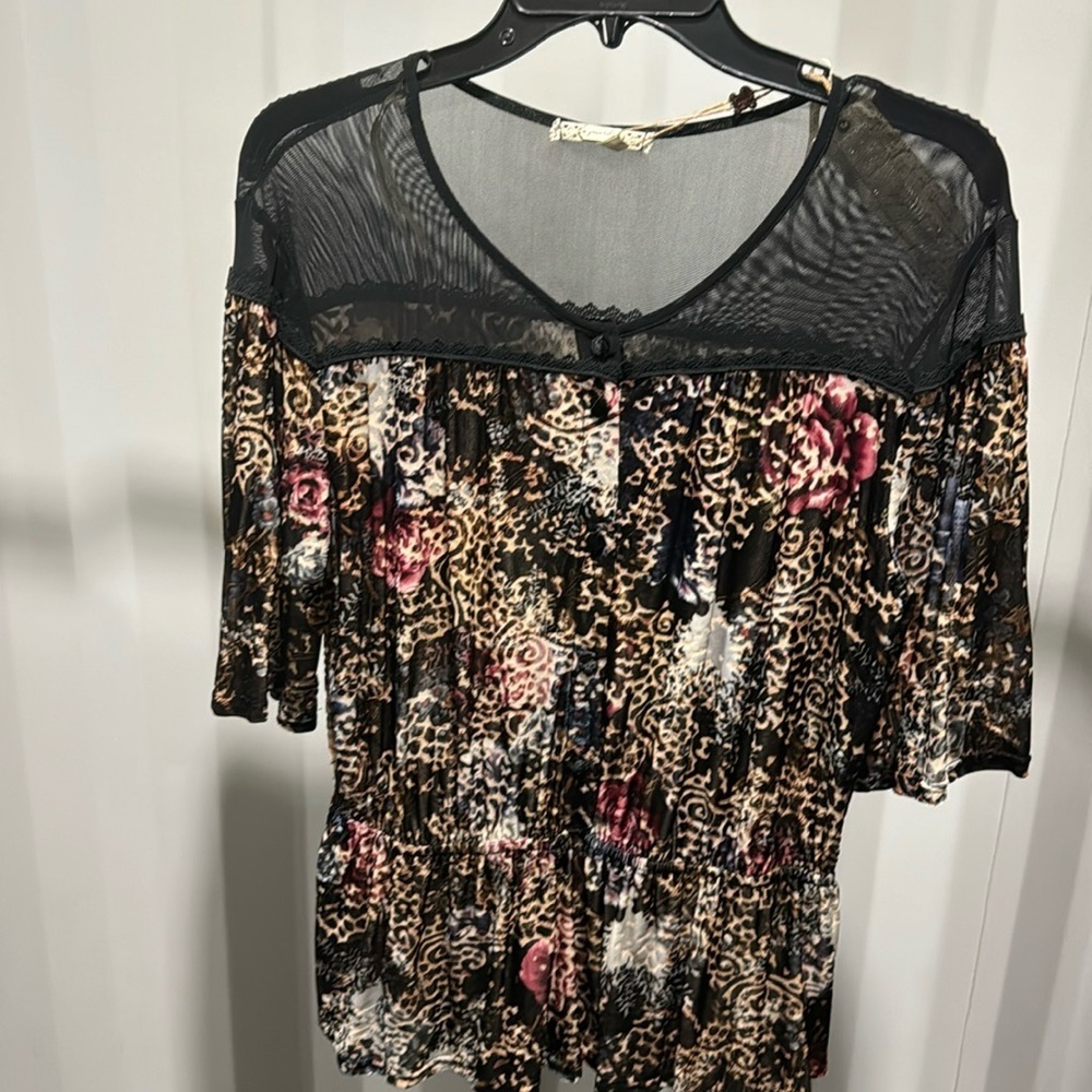Mesh peplum top